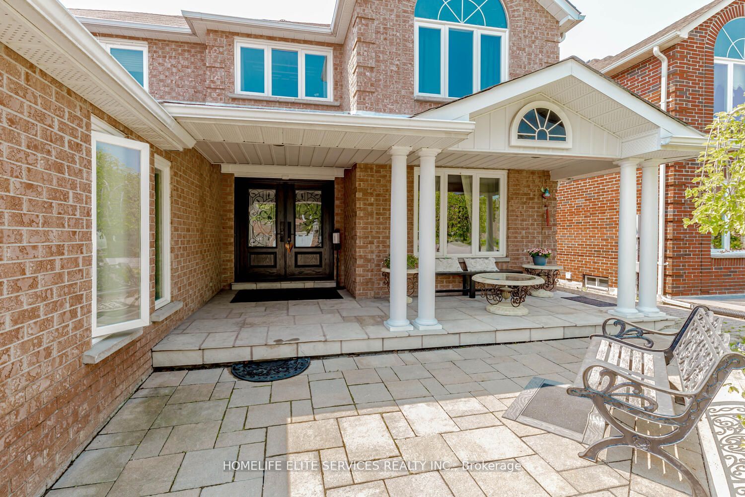 1812 Forestview Dr