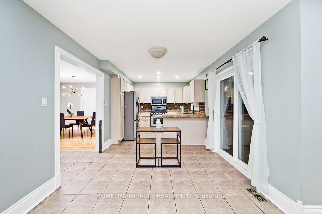 54 Sprucewood Cres