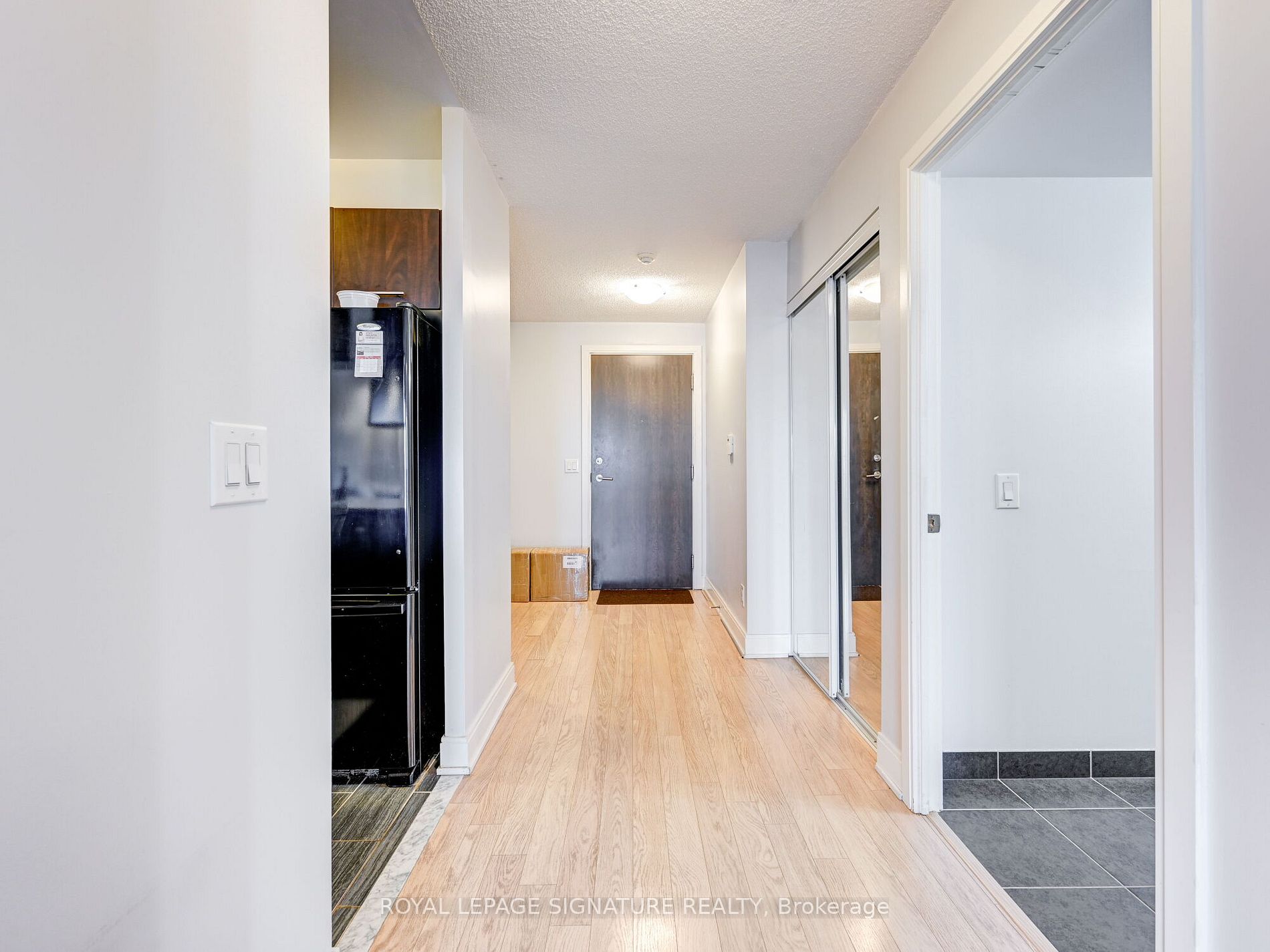 125 Village Green Sq, #3807