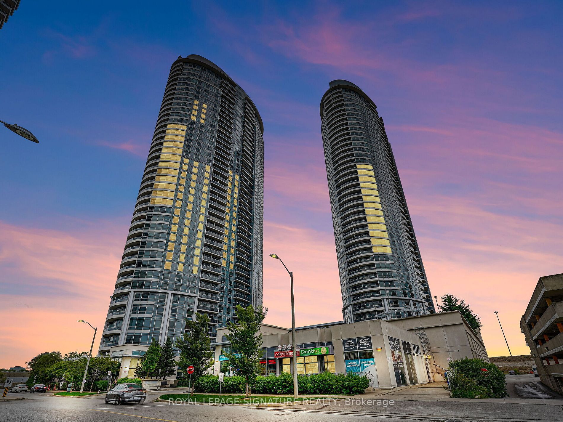 125 Village Green Sq, #3807