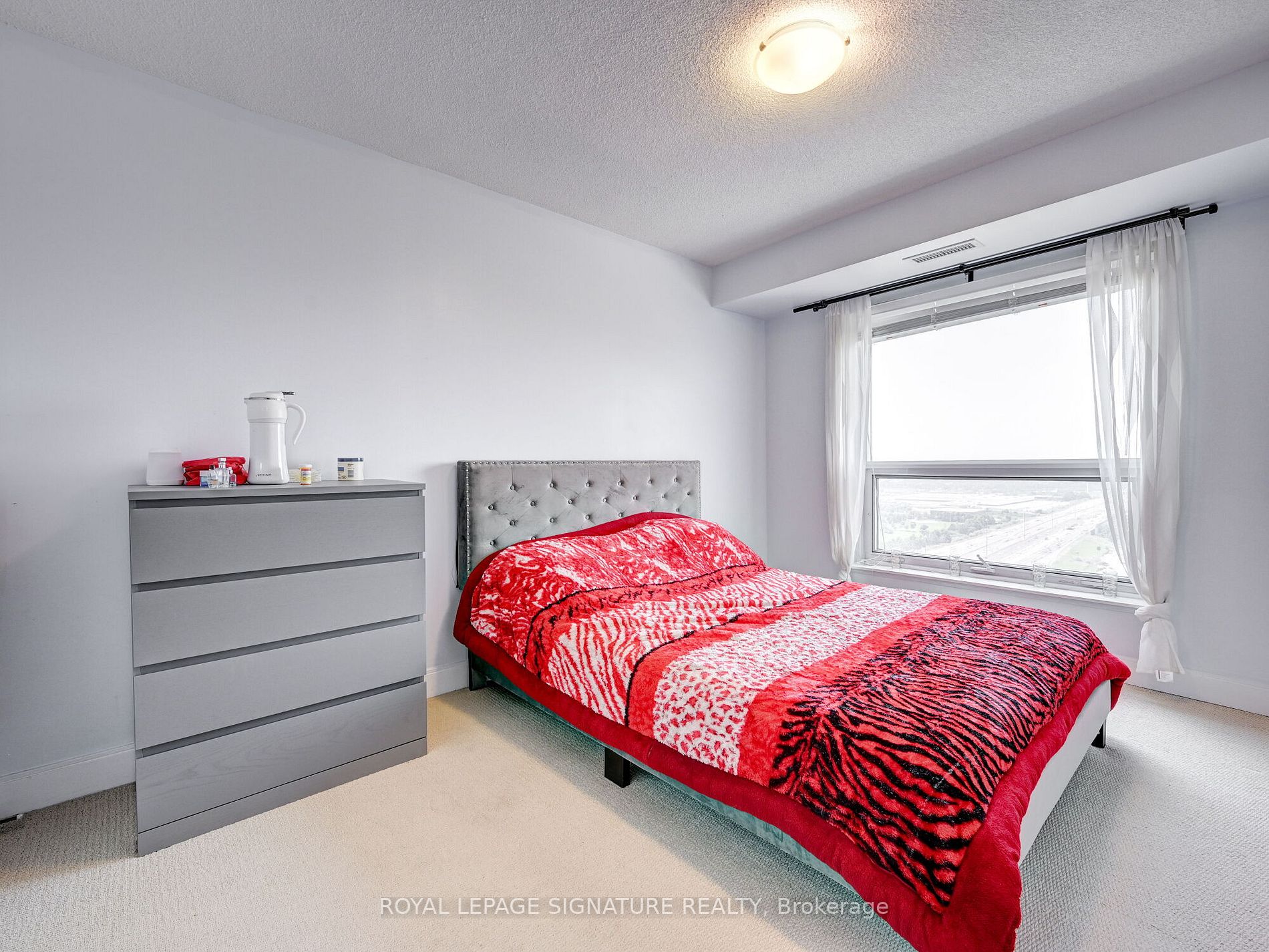 125 Village Green Sq, #3807