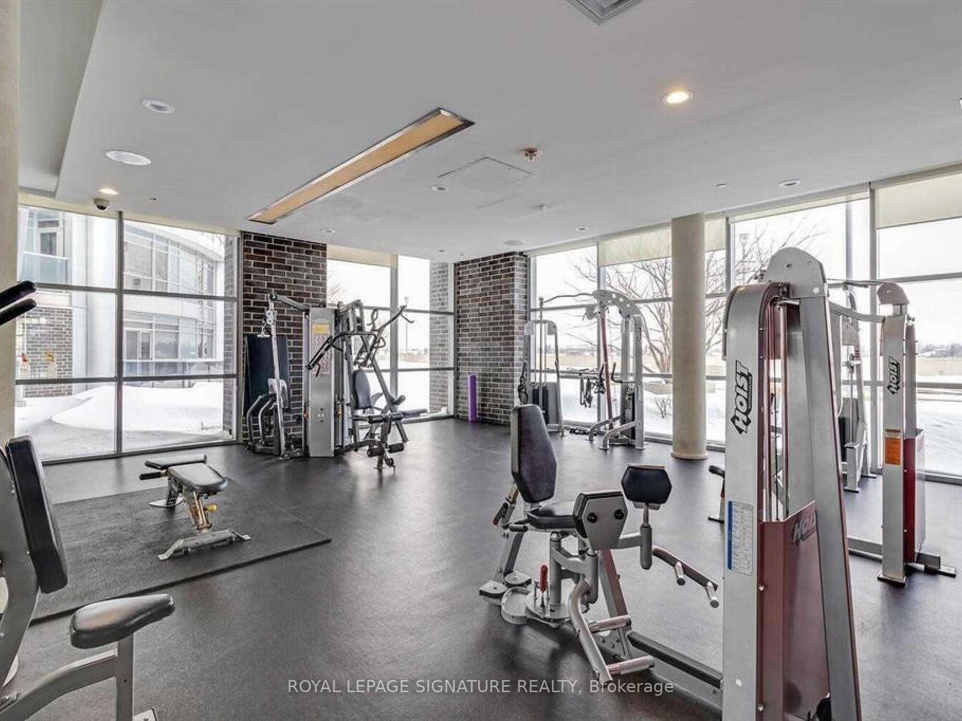 125 Village Green Sq, #3807