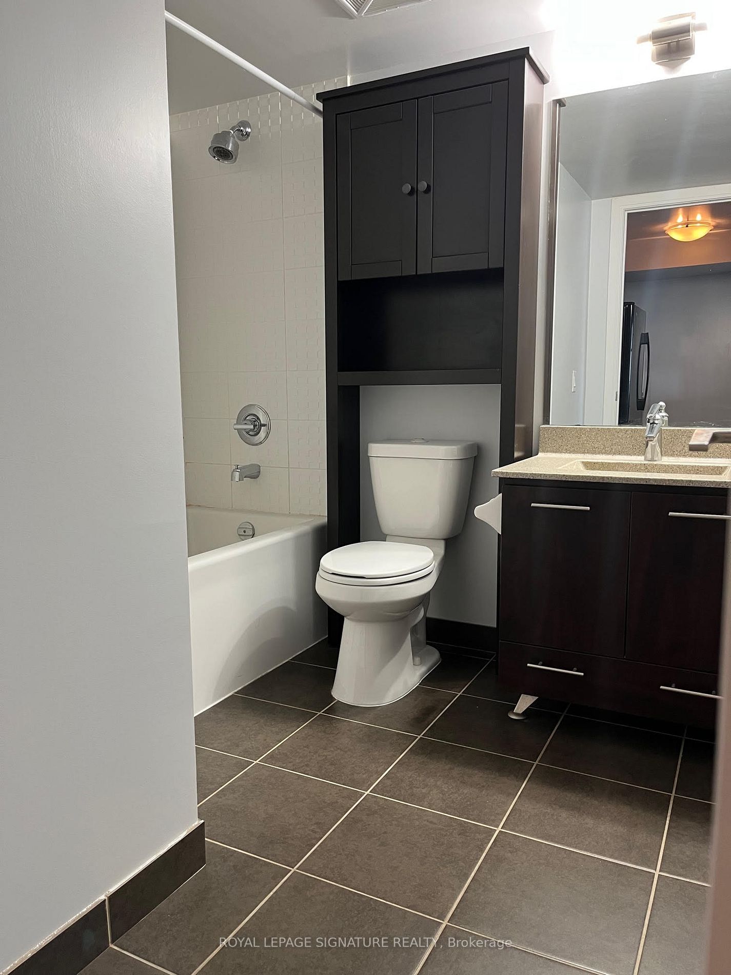 125 Village Green Sq, #3807