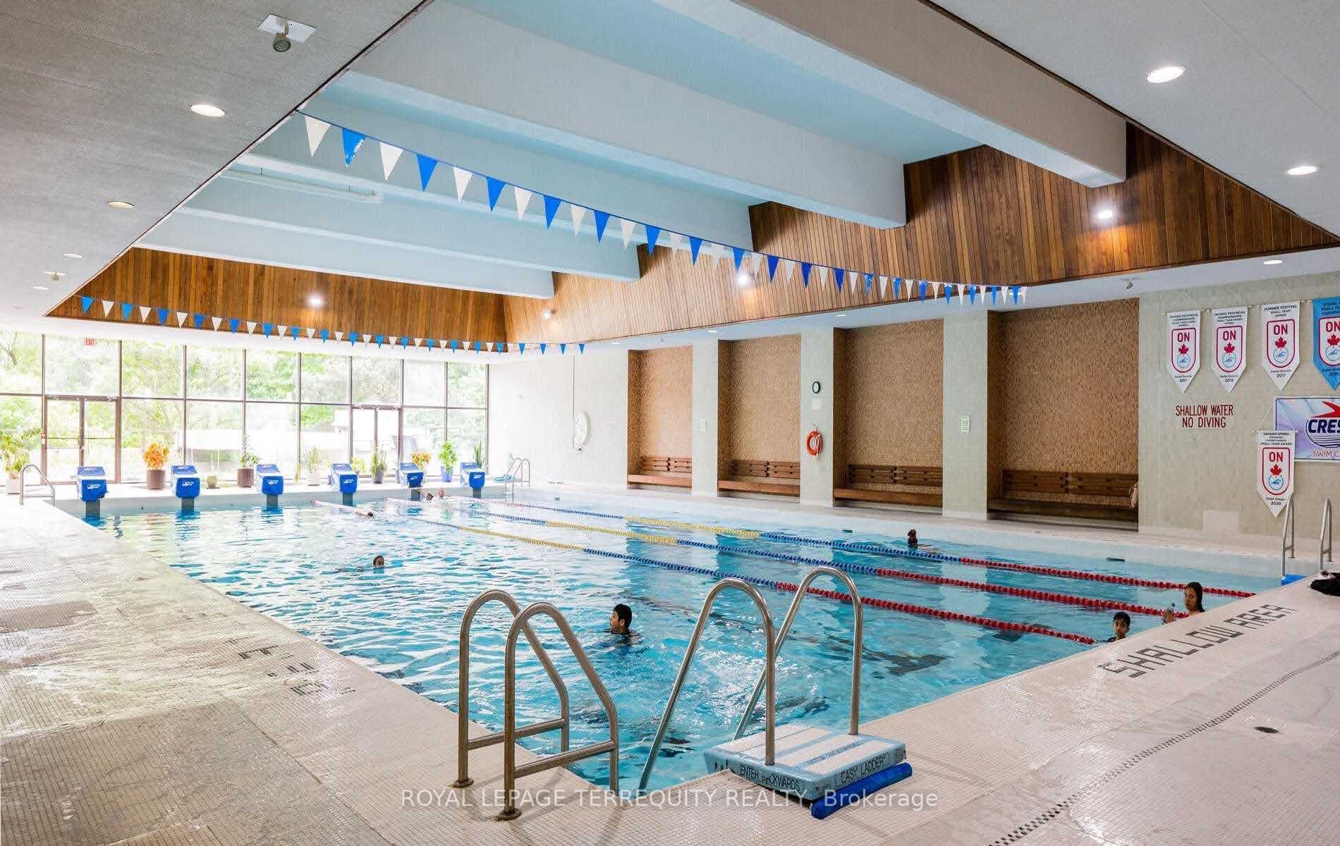 5 Massey Square, #2807