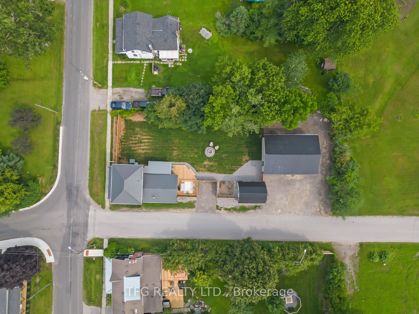 102 King Lane