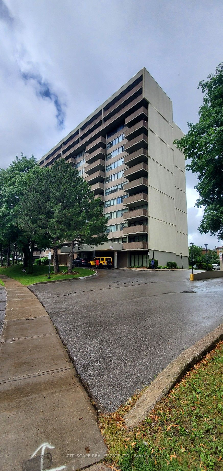 40 BAY MILLS Boulevard #401