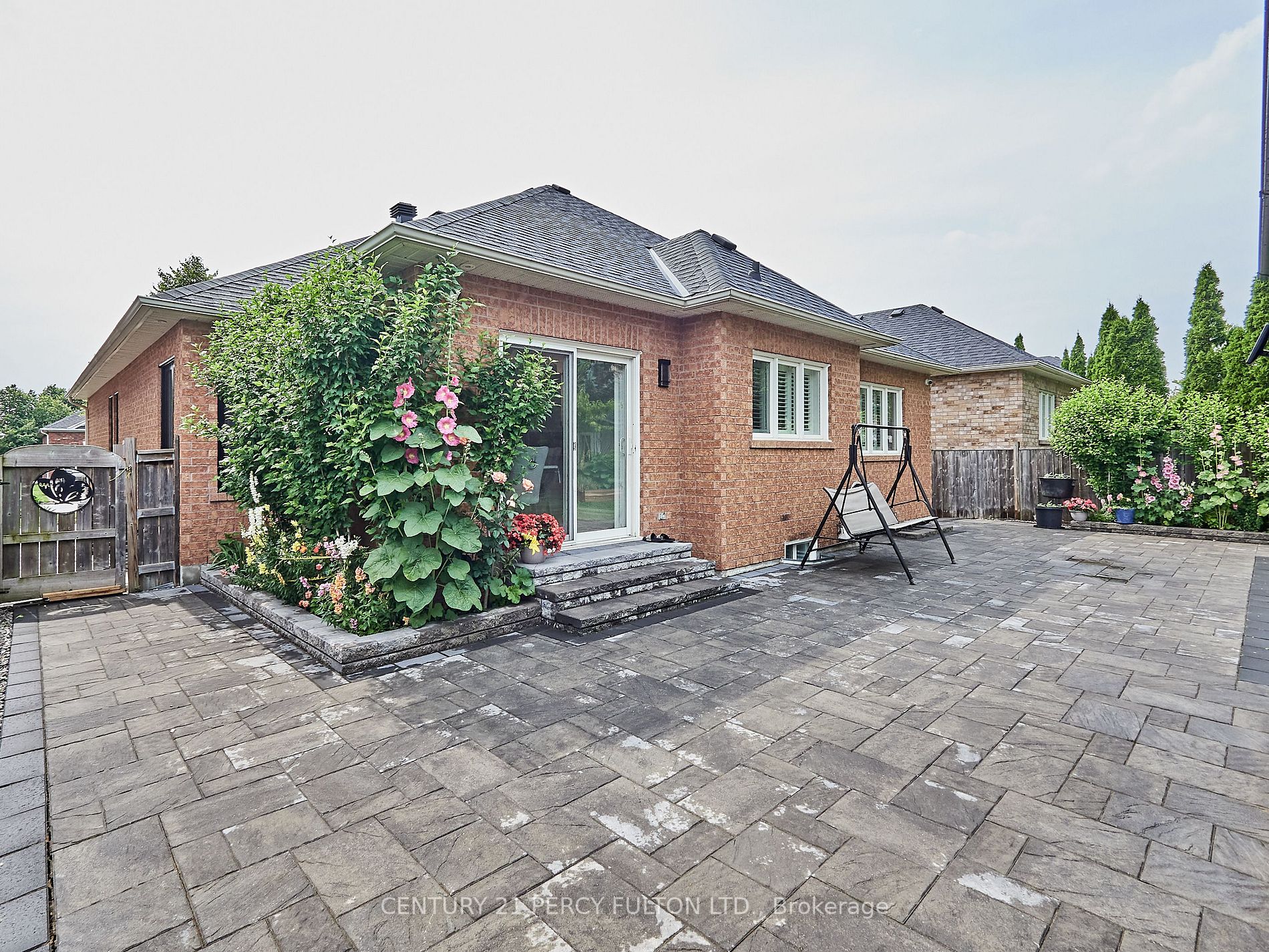 110 Root Cres