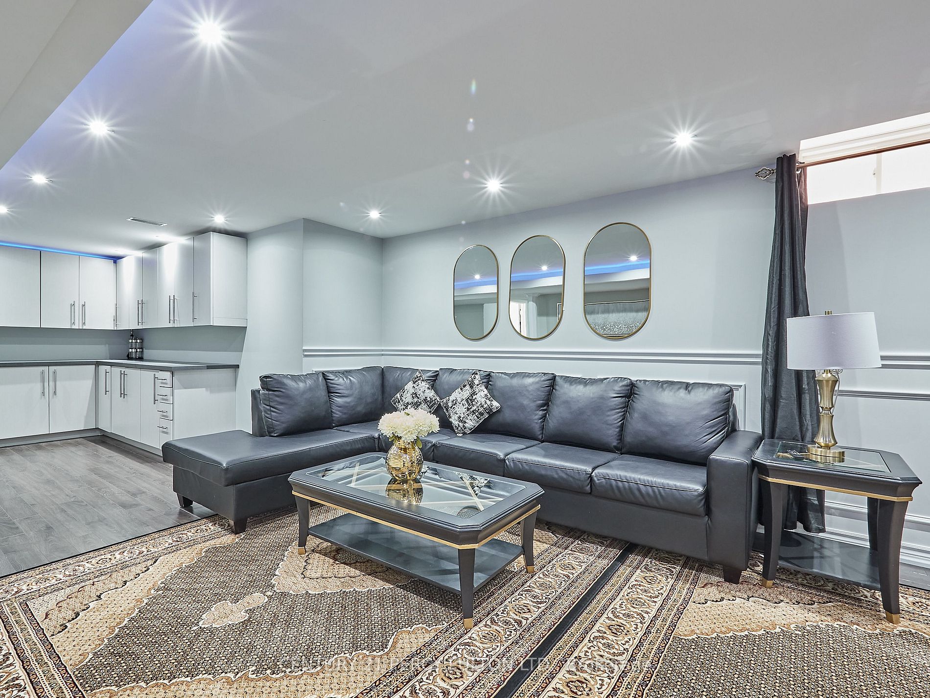 110 Root Cres