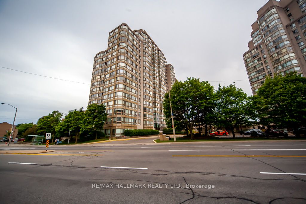 3233 Eglinton Ave E, #907