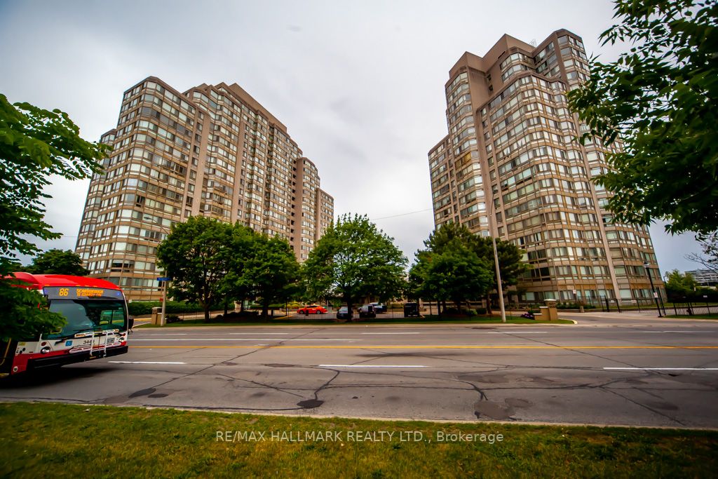 3233 Eglinton Ave E, #907