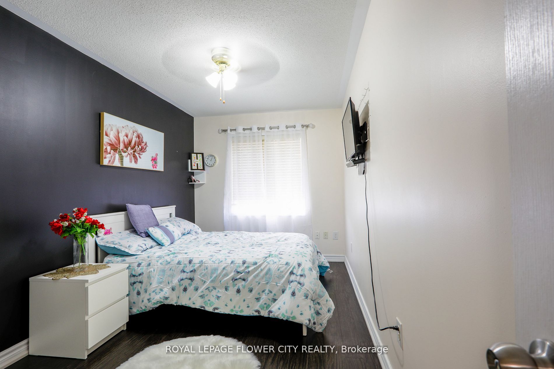42 Lander Crescent