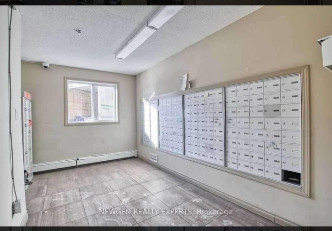 5225 Finch Ave E, #408