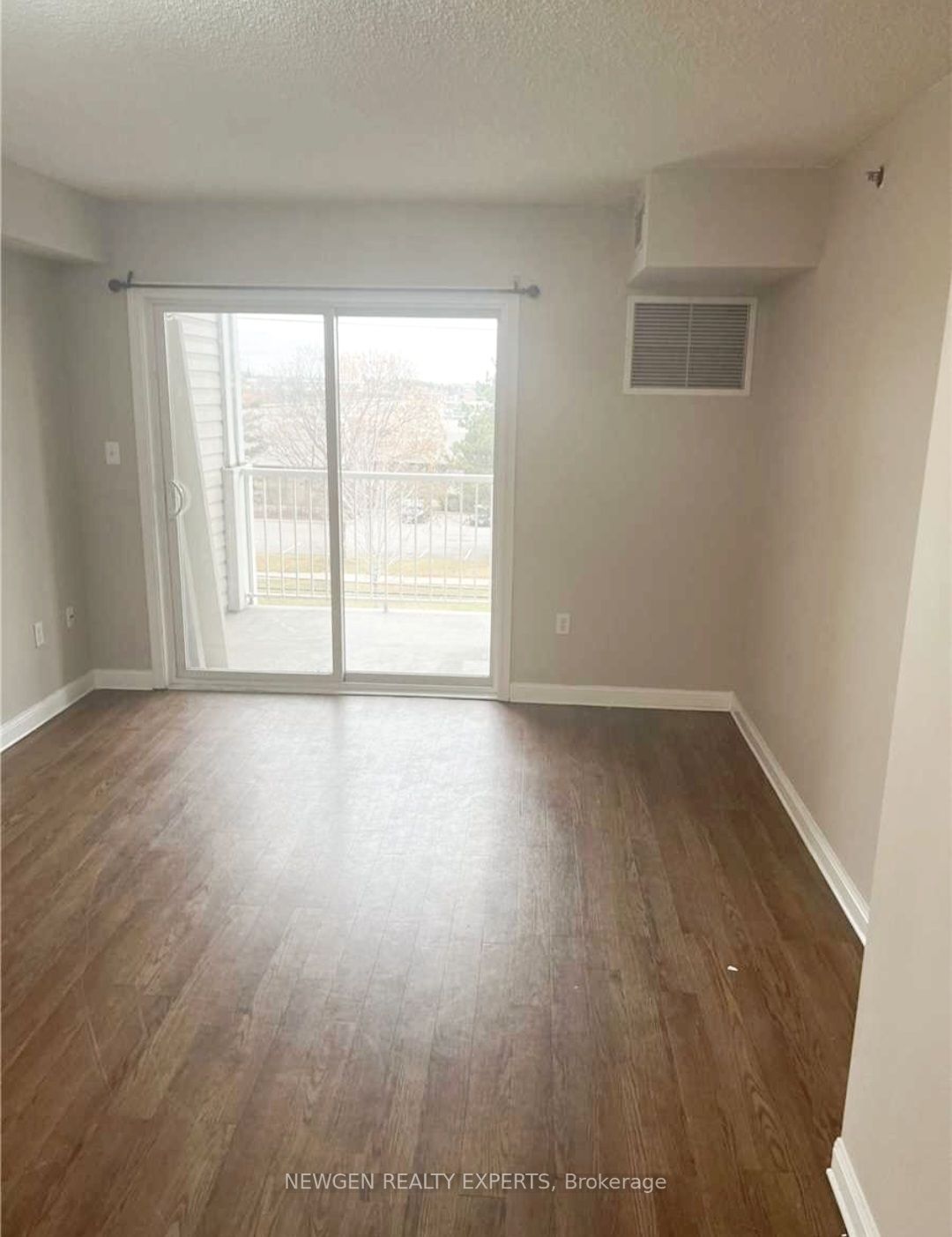 5225 Finch Ave E, #408