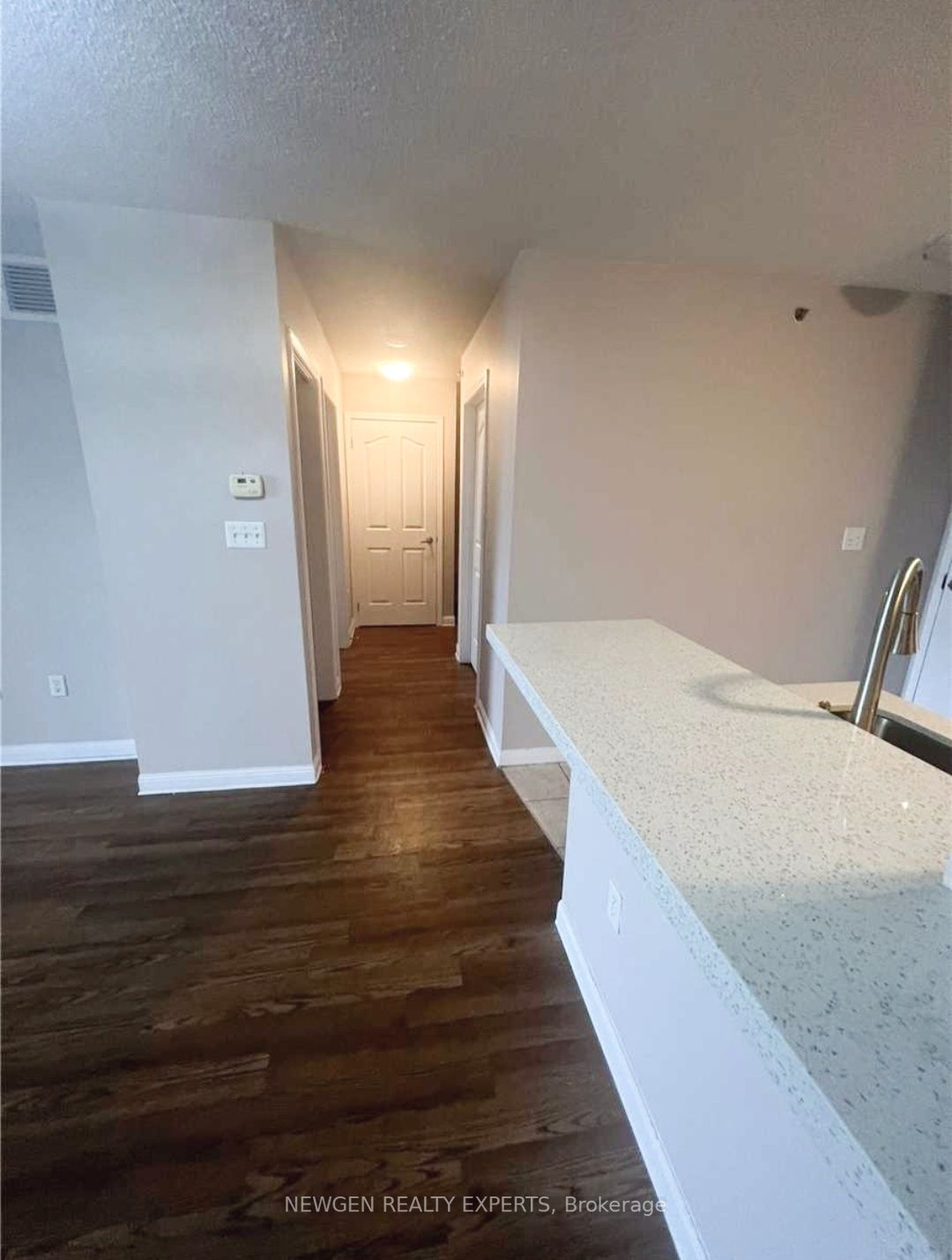 5225 Finch Ave E, #408