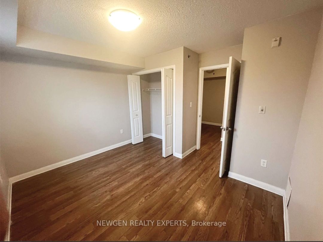 5225 Finch Ave E, #408