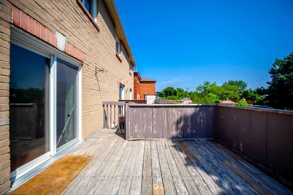 74 Fernbank Pl