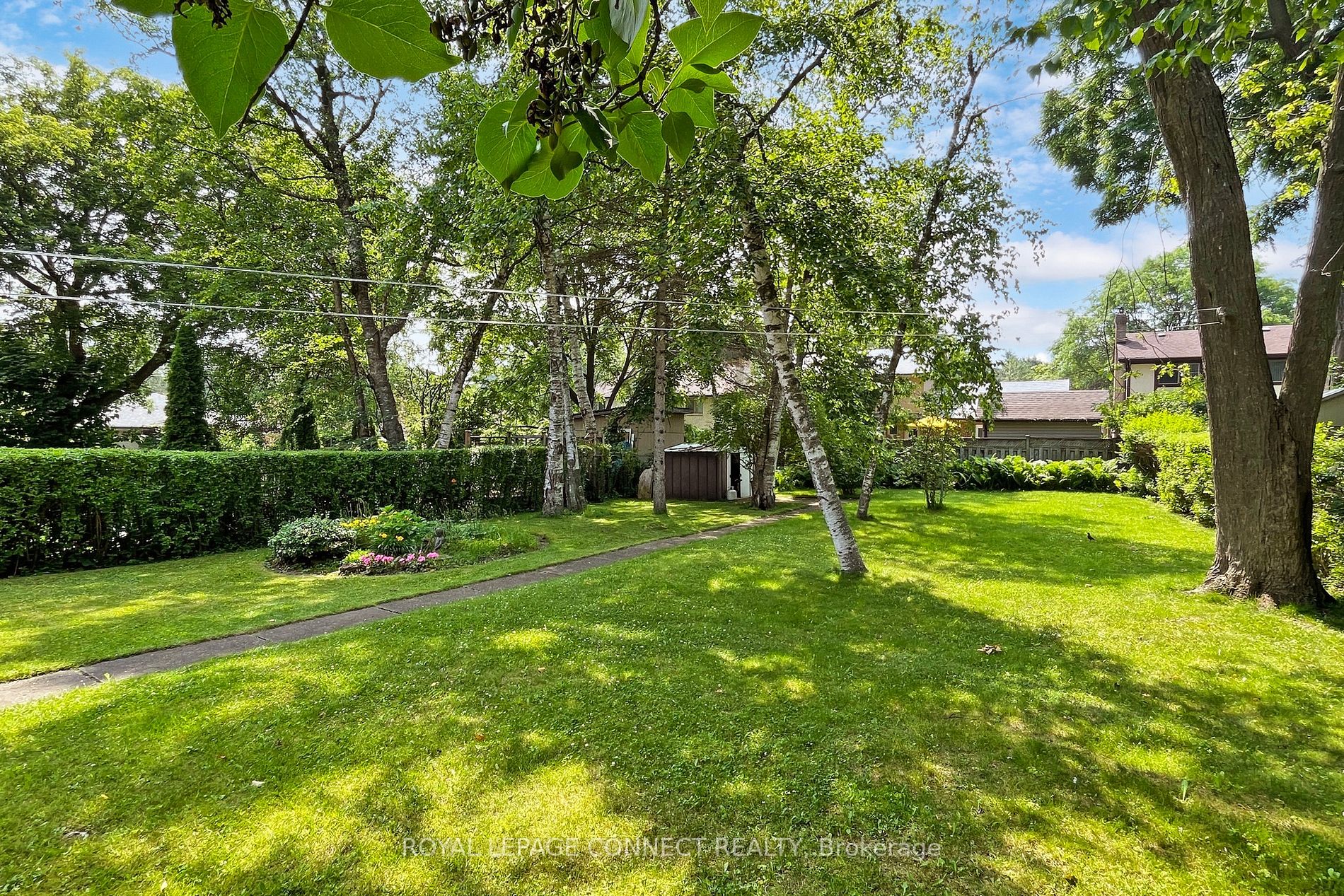 95 Lawson Rd