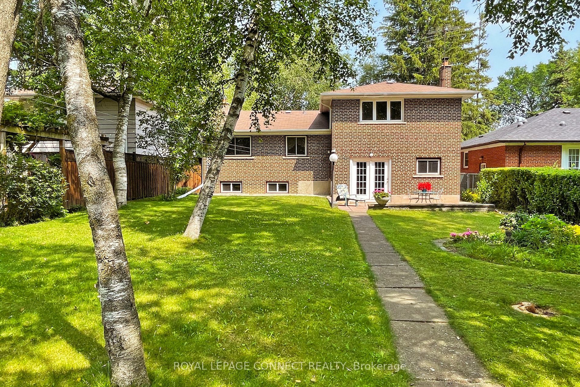 95 Lawson Rd