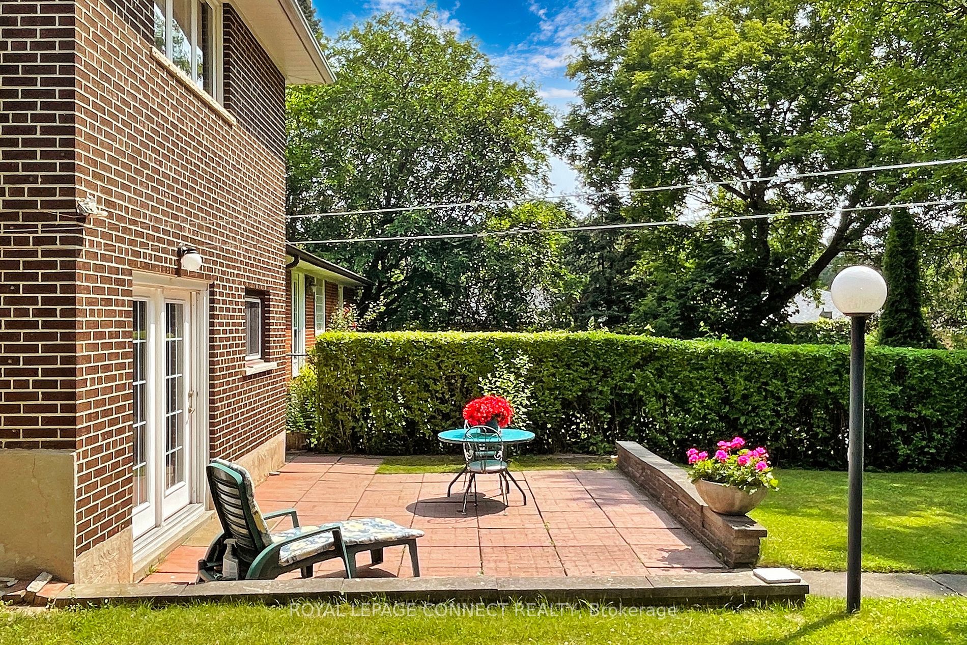 95 Lawson Rd