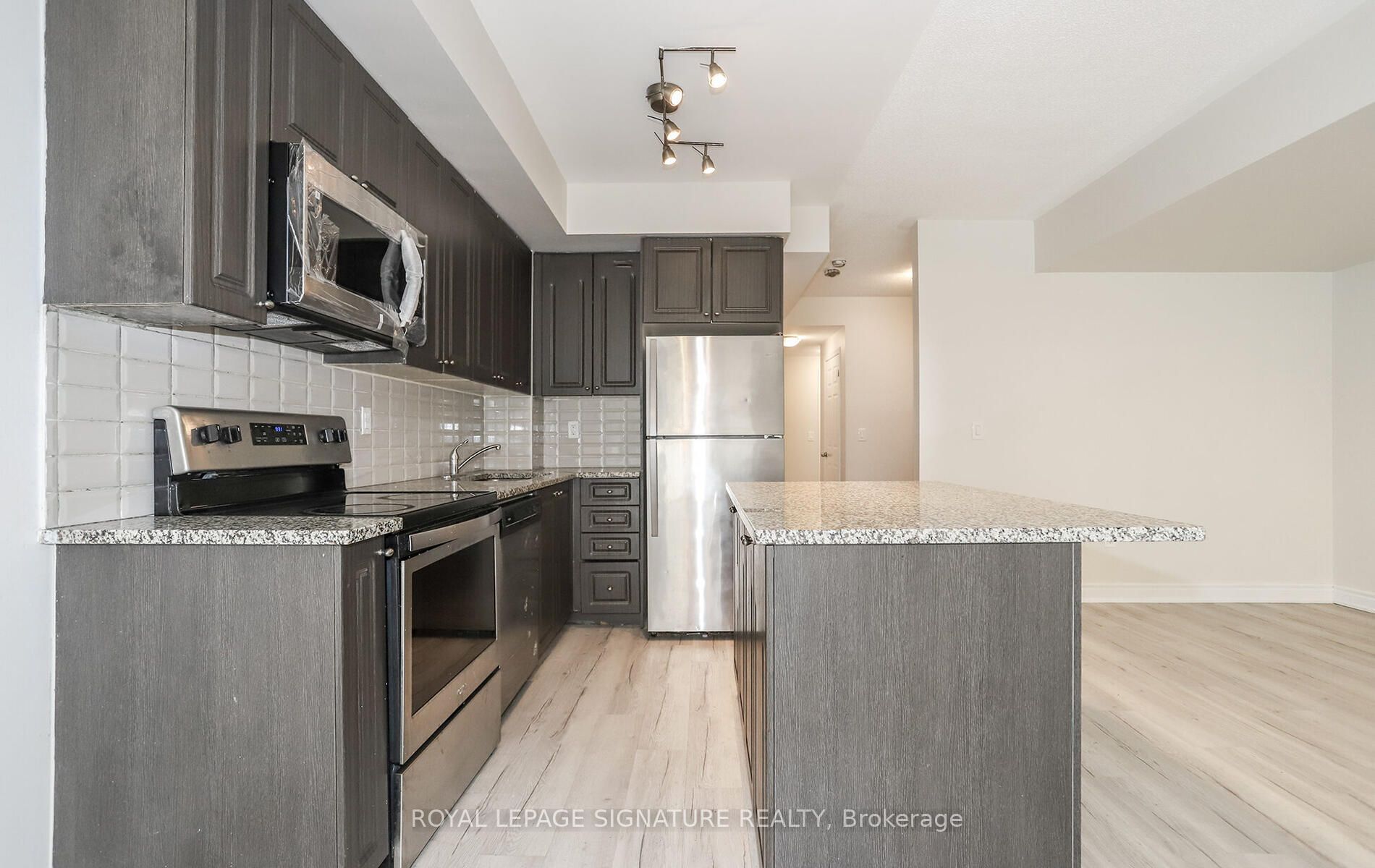 500 Kingbird Grove, #125