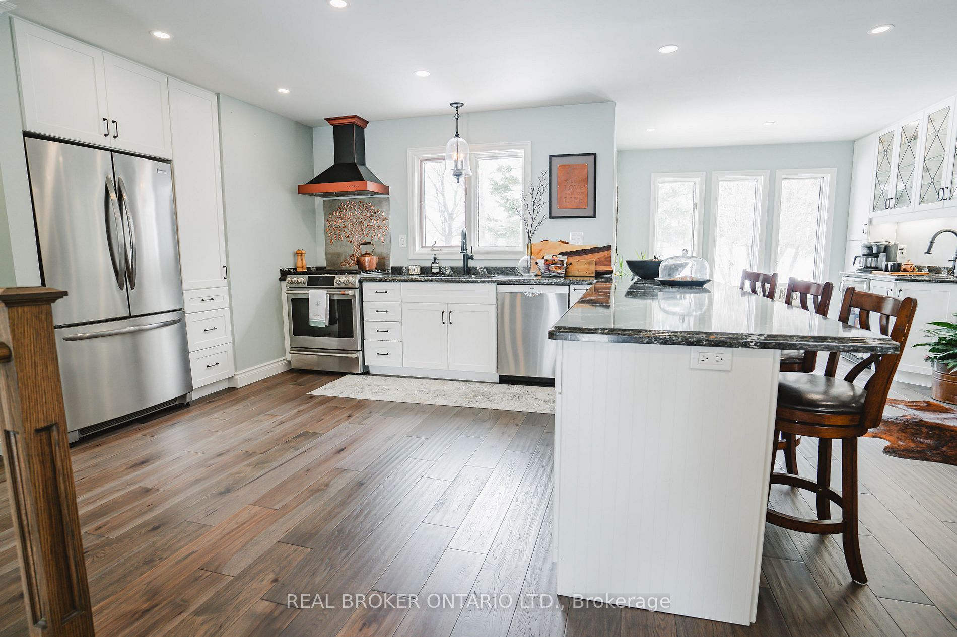 97 Ambleside Dr