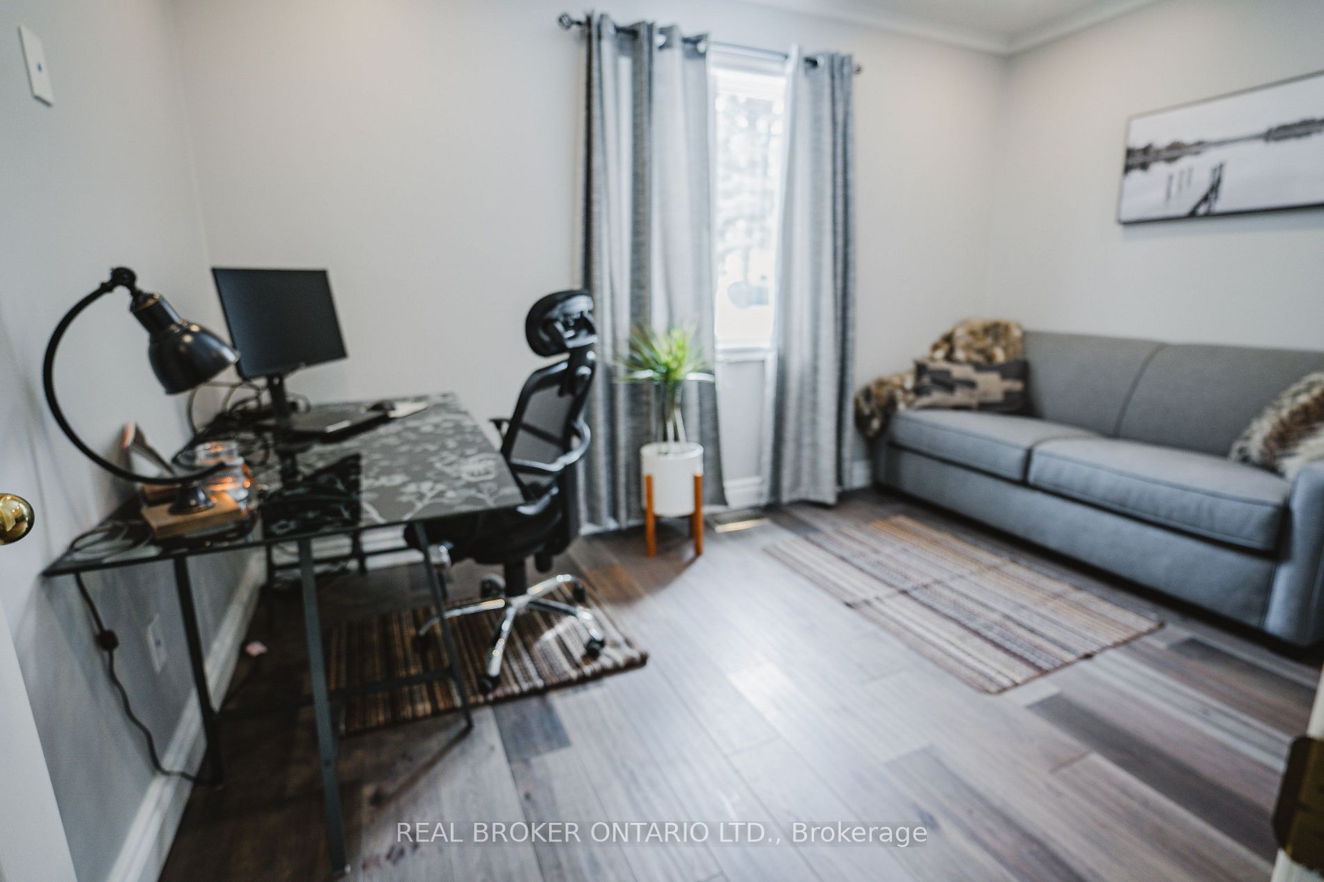 97 Ambleside Dr