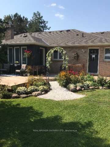 97 Ambleside Dr