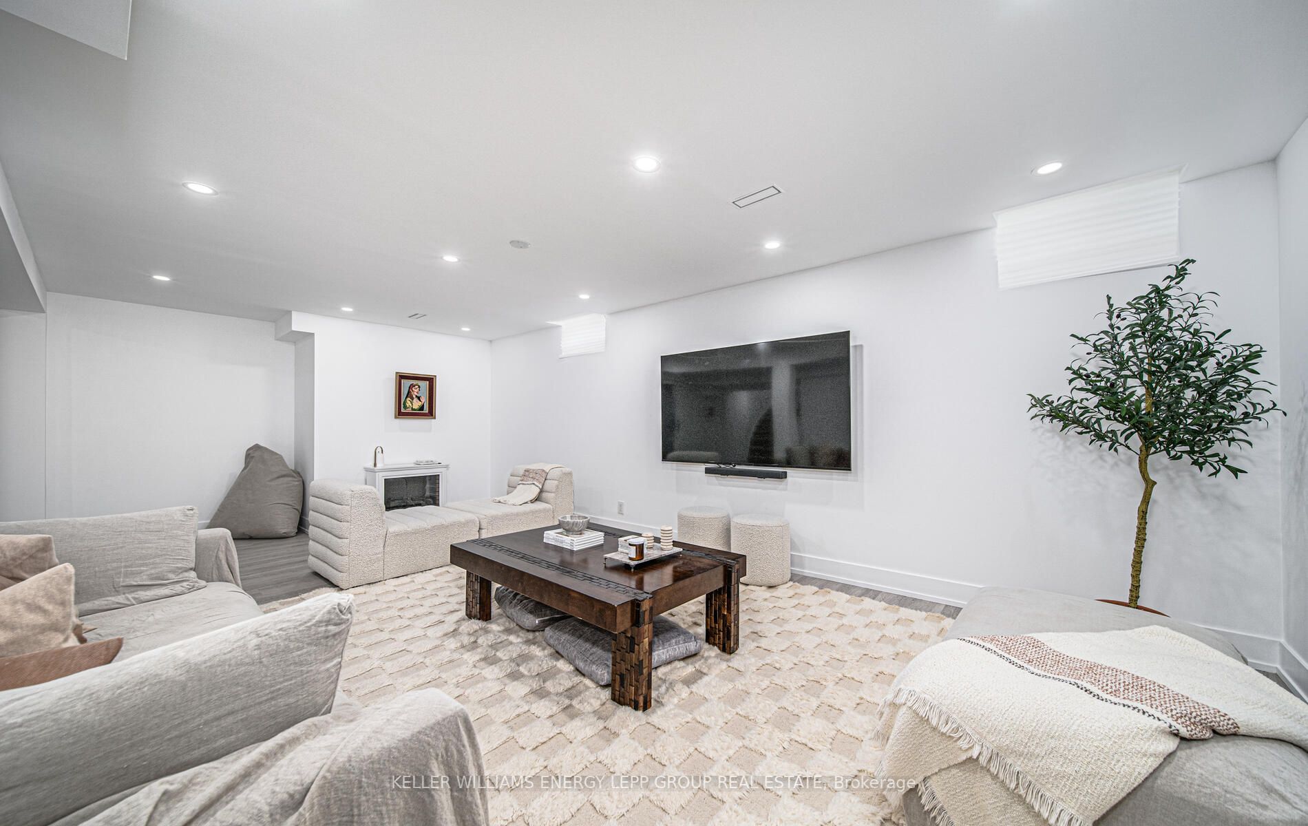 47 Kimberly Dr