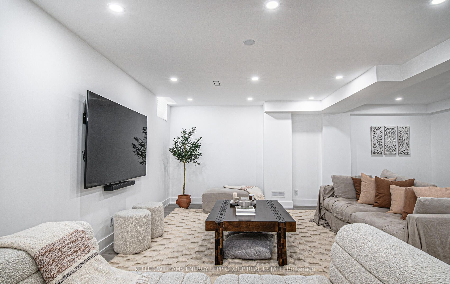 47 Kimberly Dr