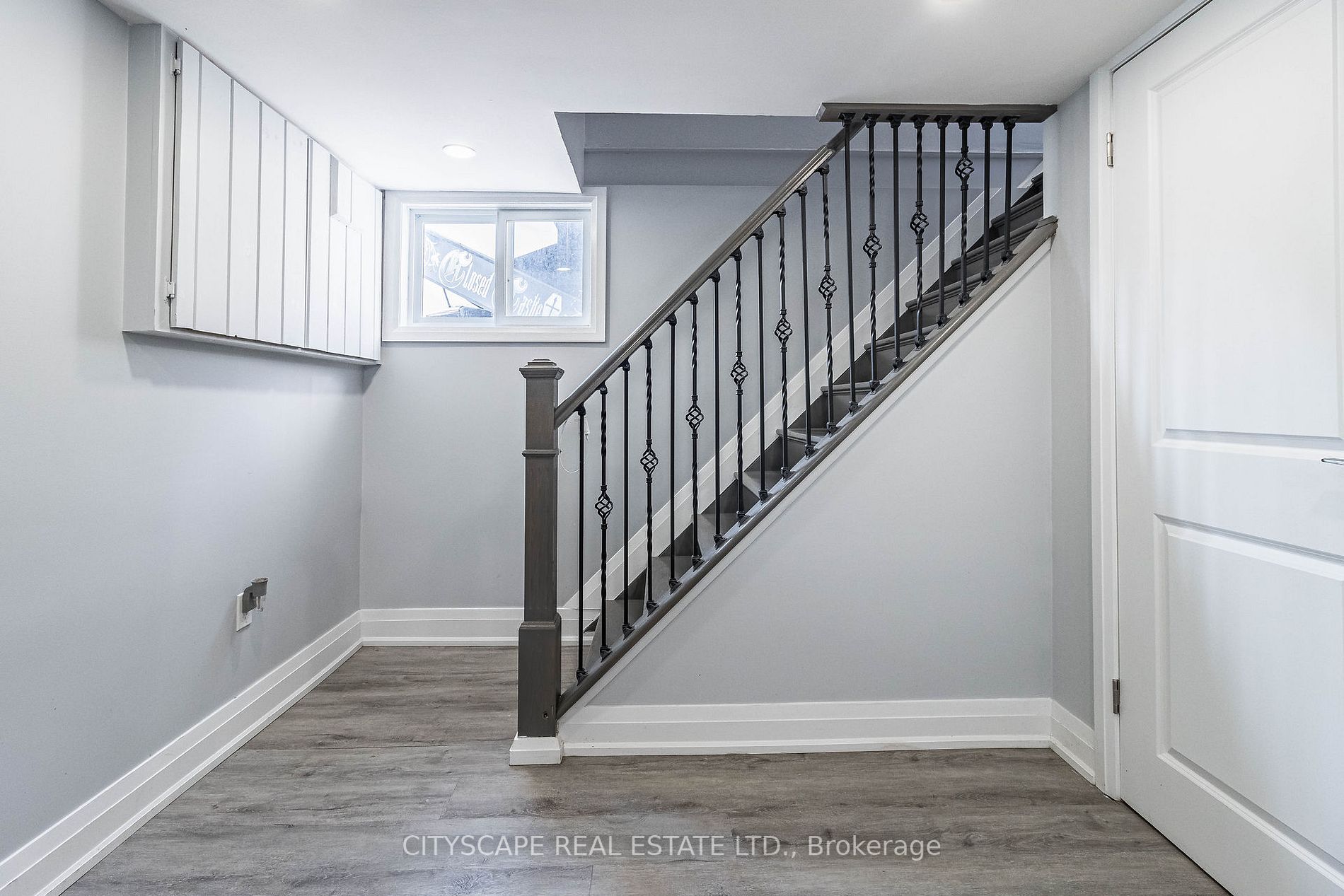 18 Church St S