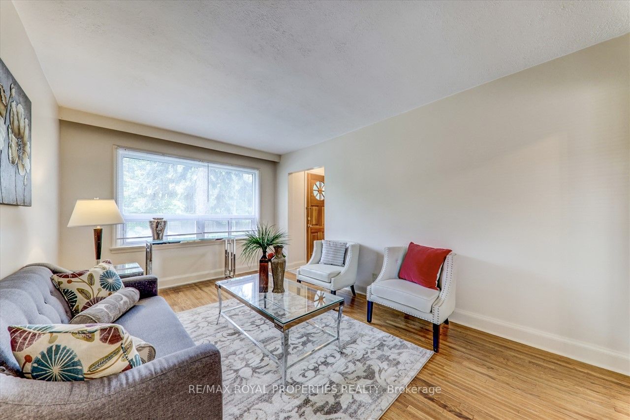 20 Florens Ave
