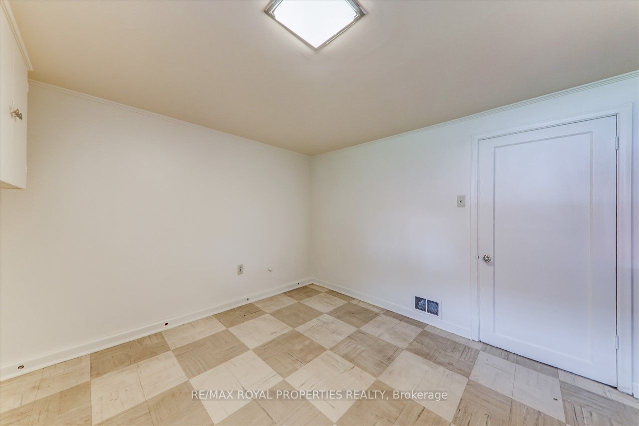 20 Florens Ave