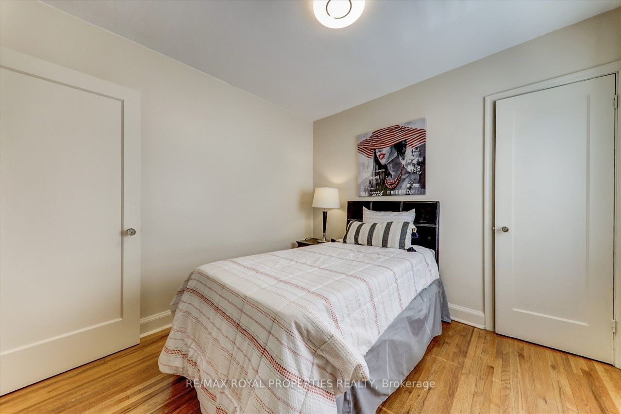 20 Florens Ave