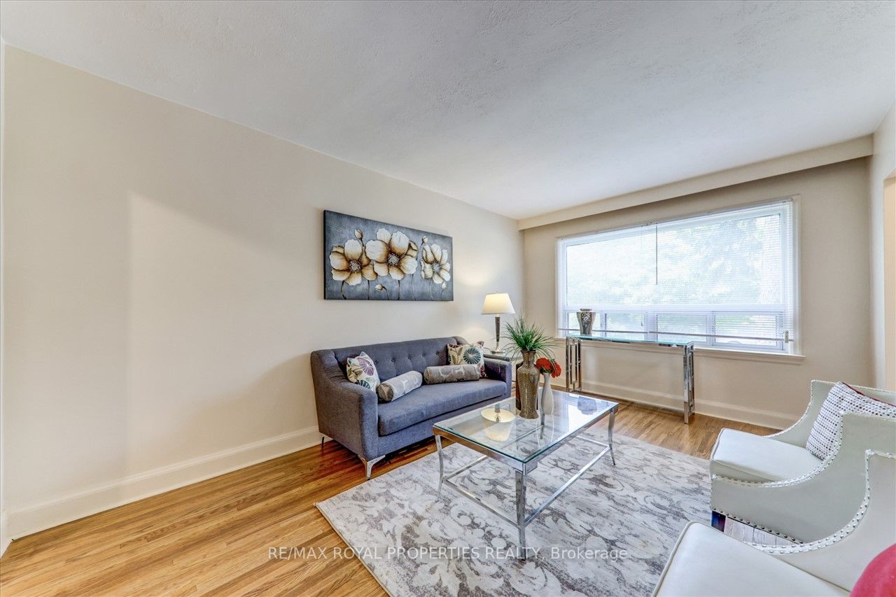 20 Florens Ave