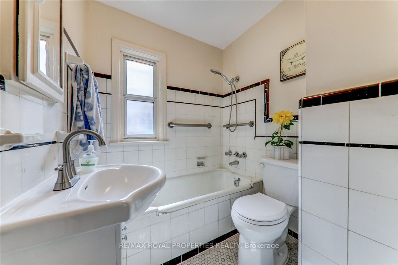 20 Florens Ave