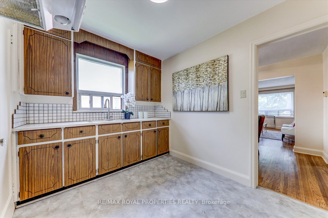 20 Florens Ave