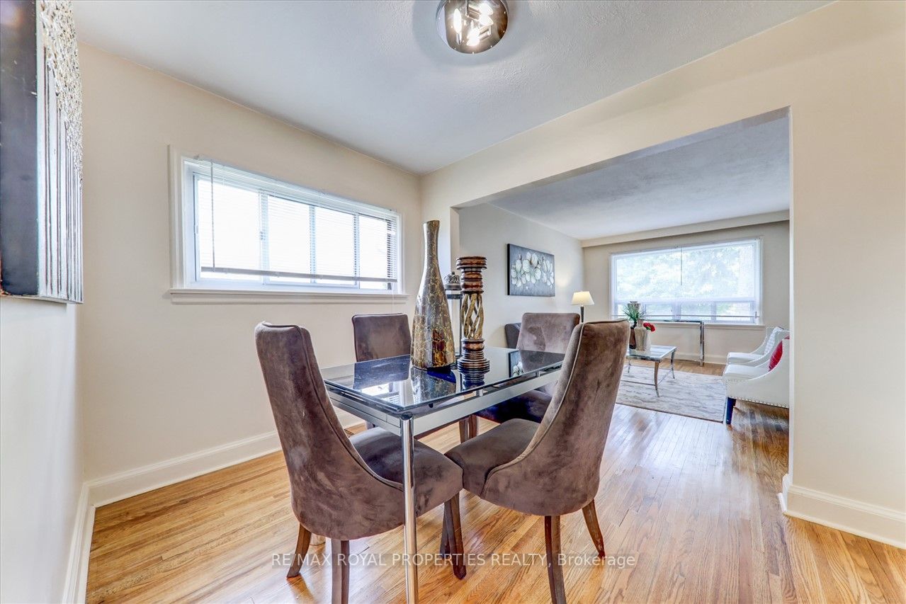 20 Florens Ave