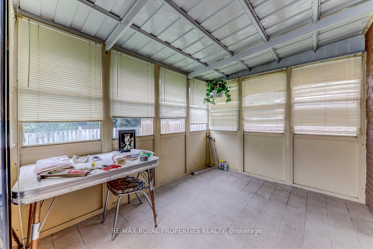 20 Florens Ave