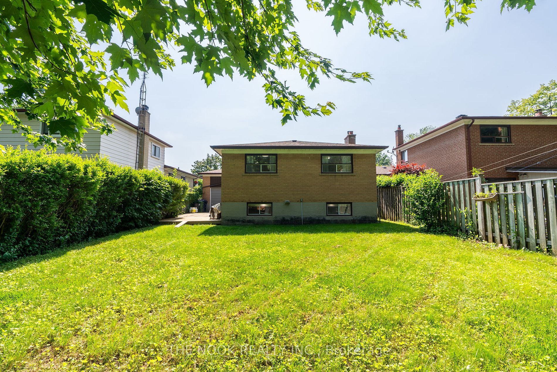 25 Deekshill Dr