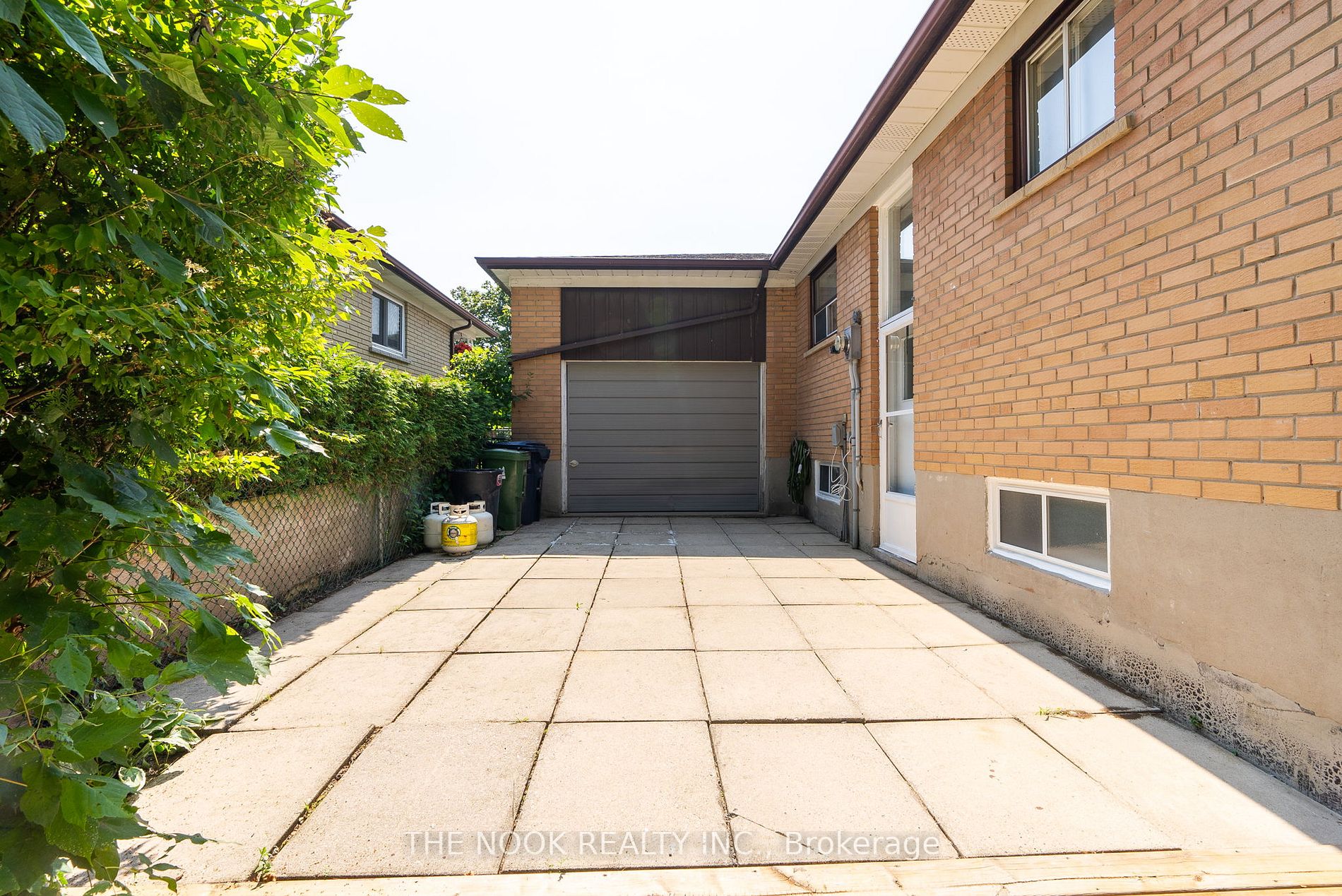 25 Deekshill Dr