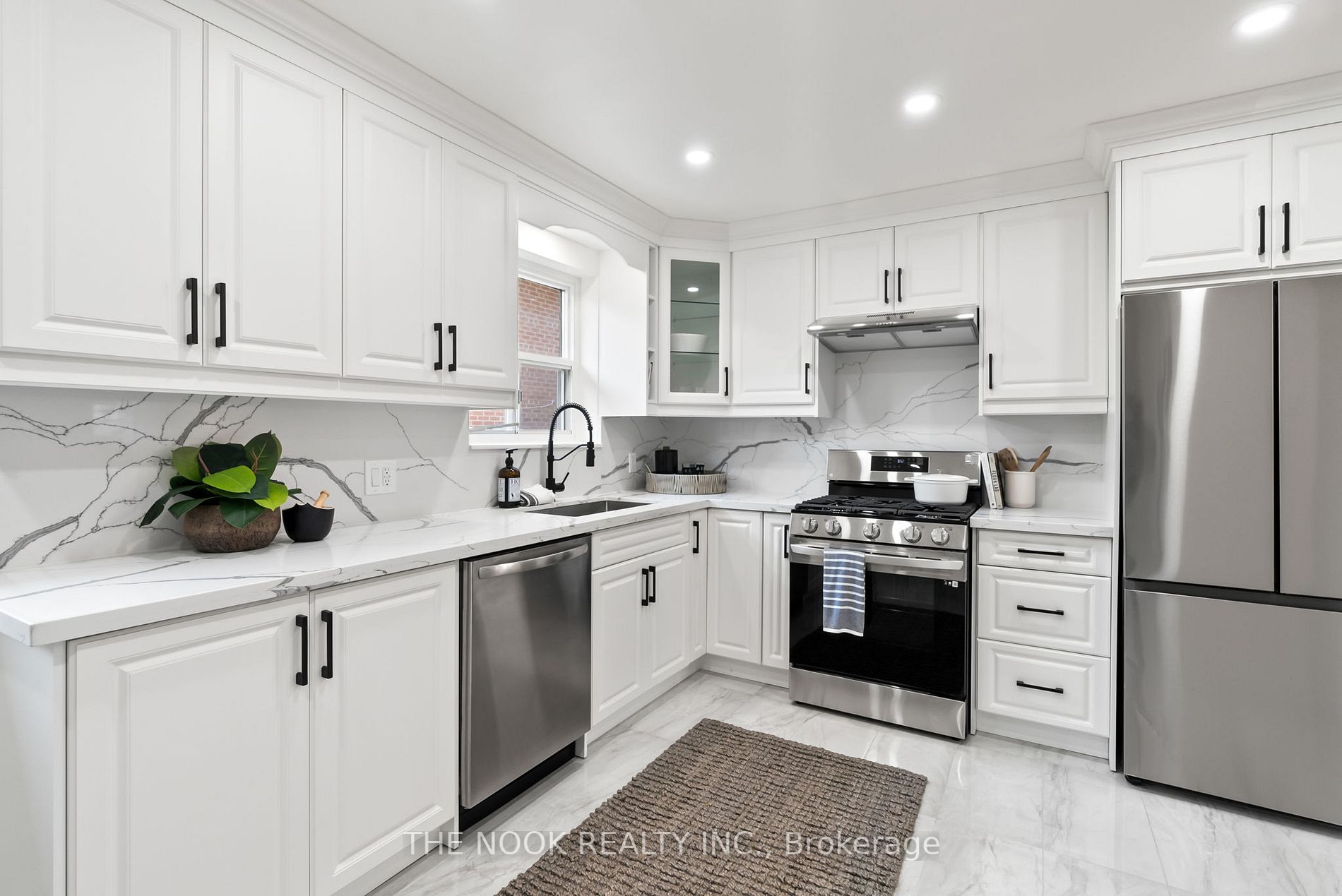 25 Deekshill Dr