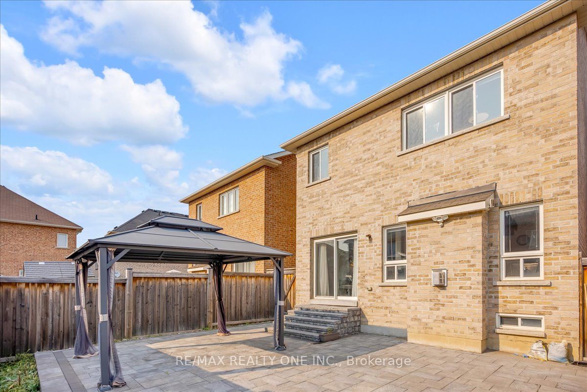 48 Arfield Ave