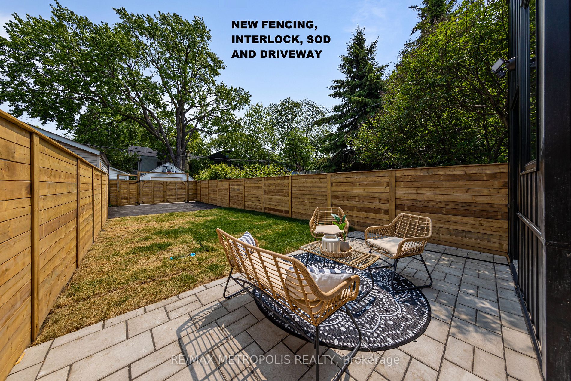 149 Carlaw Ave