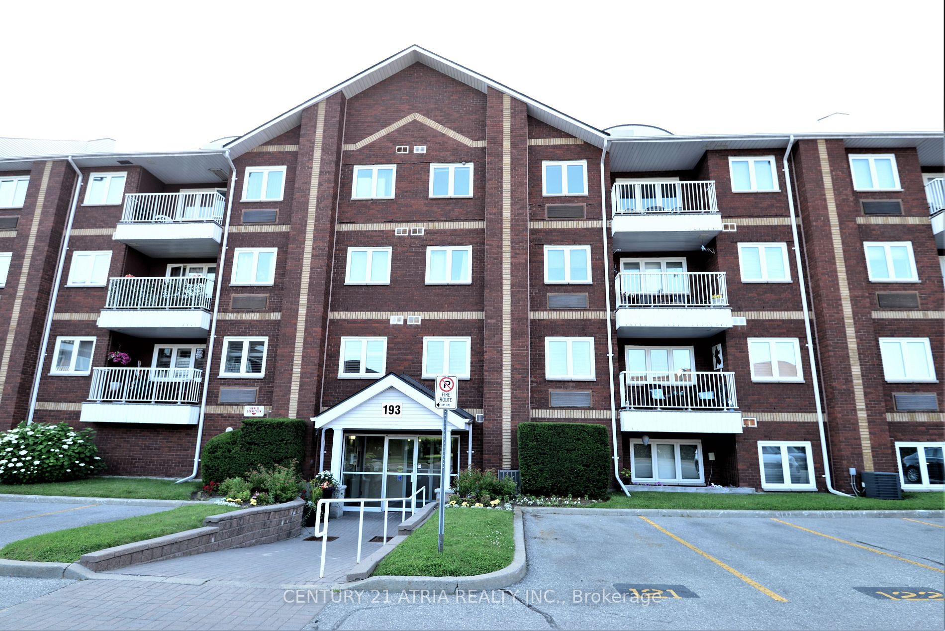 193 Lake Driveway W, #405