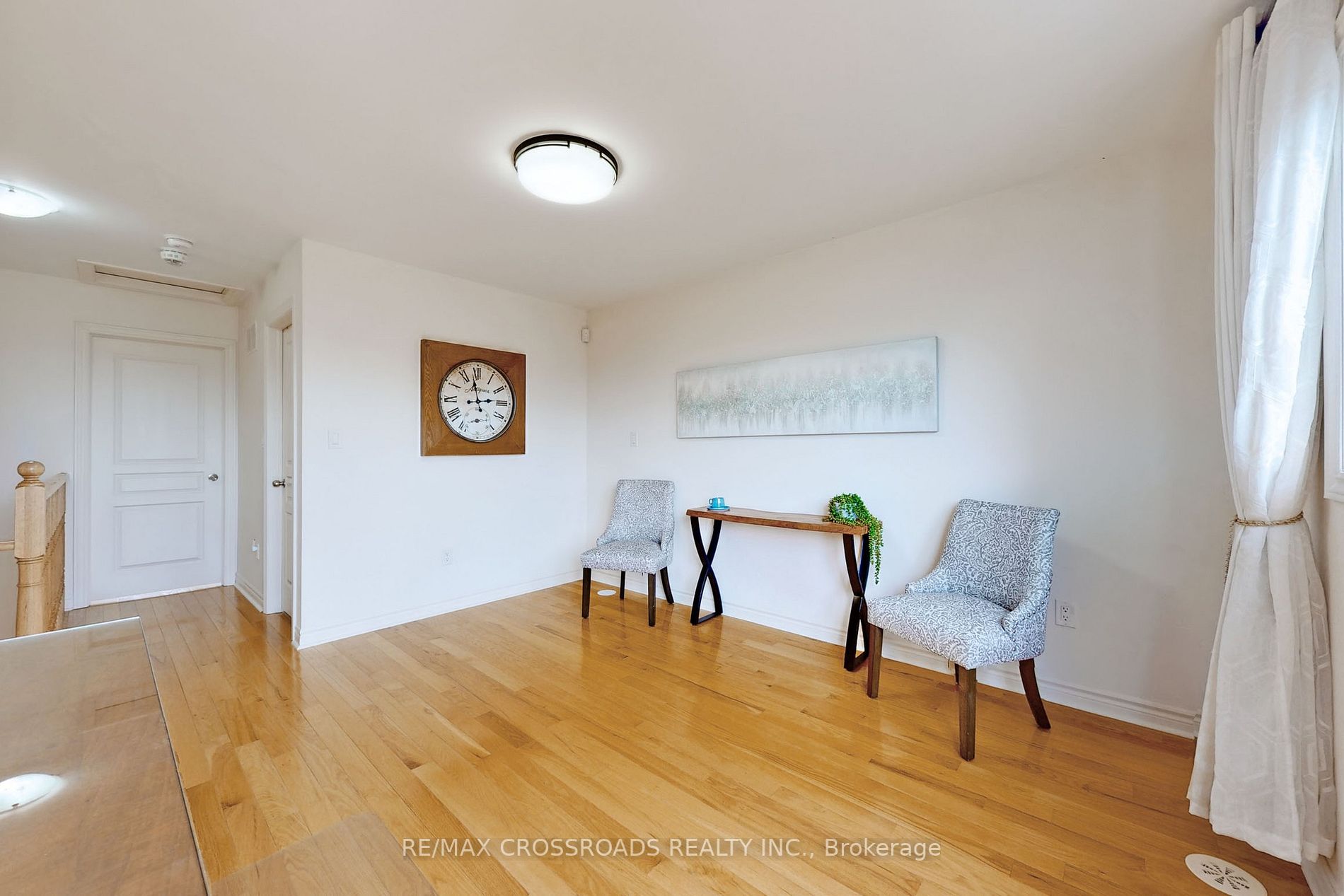 7 Eaton Park Lane, #1