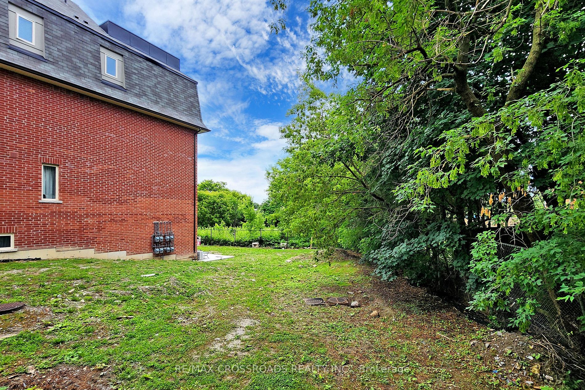 7 Eaton Park Lane, #1