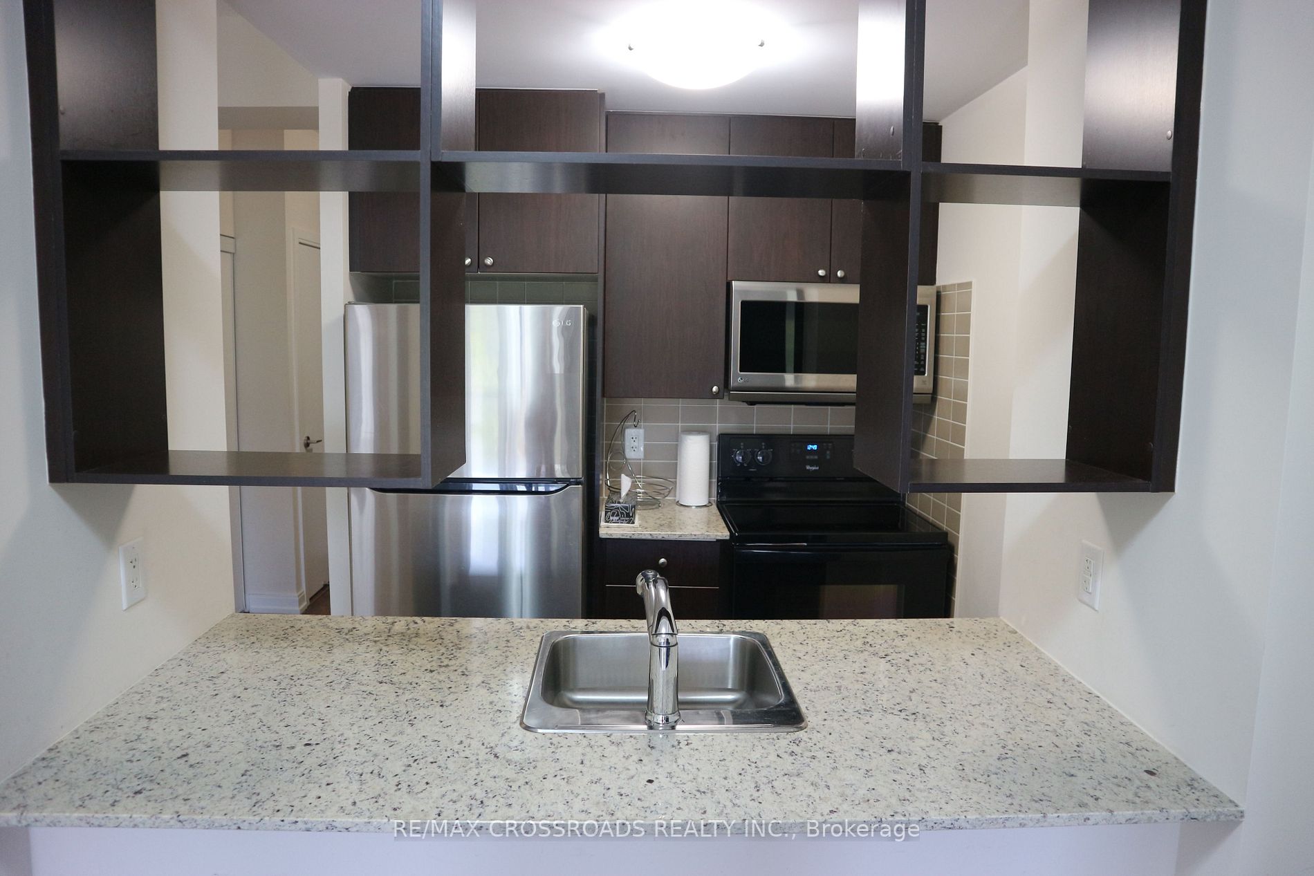 181 Village Green Sq, #218