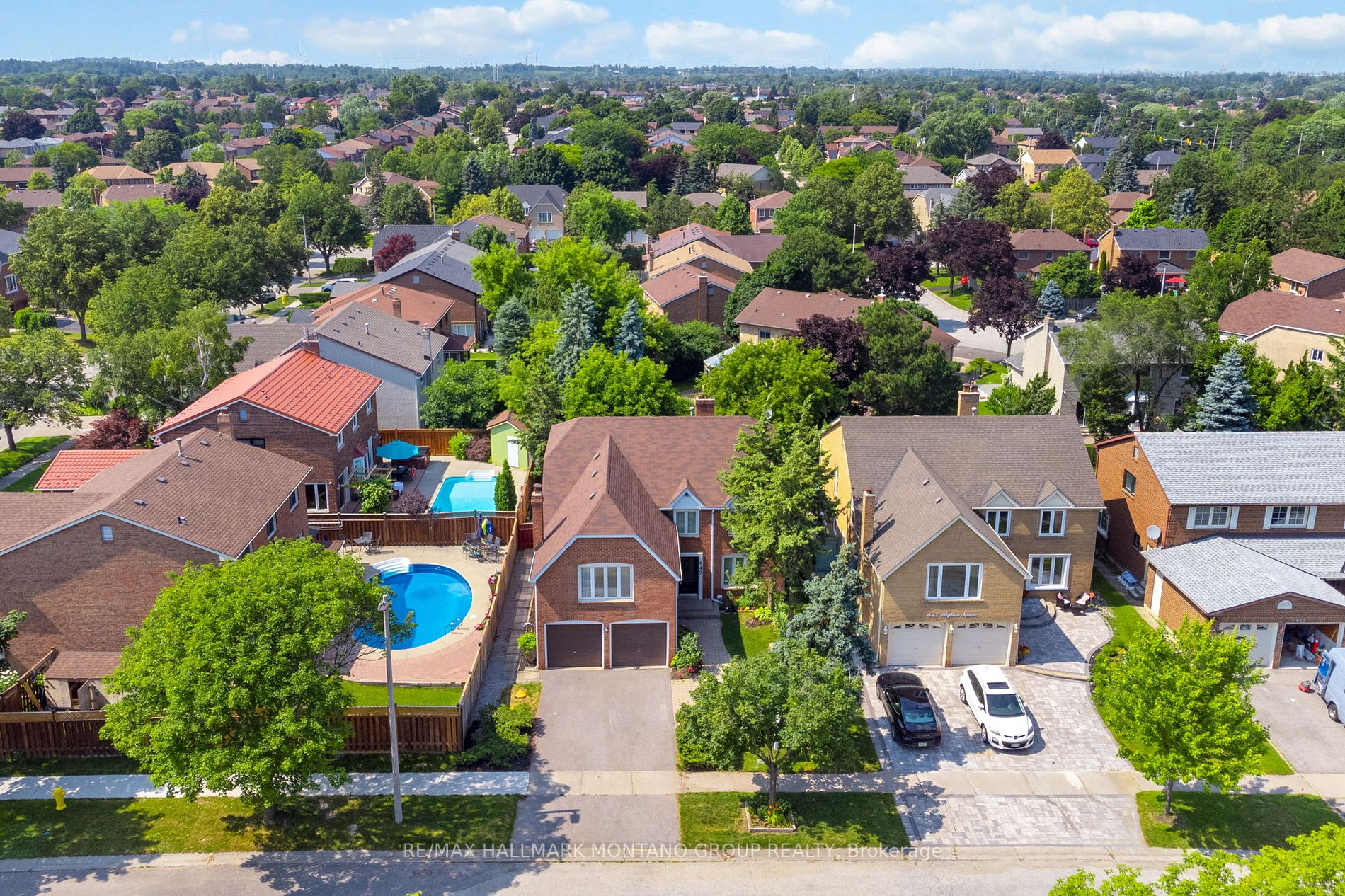 647 Weyburn Square