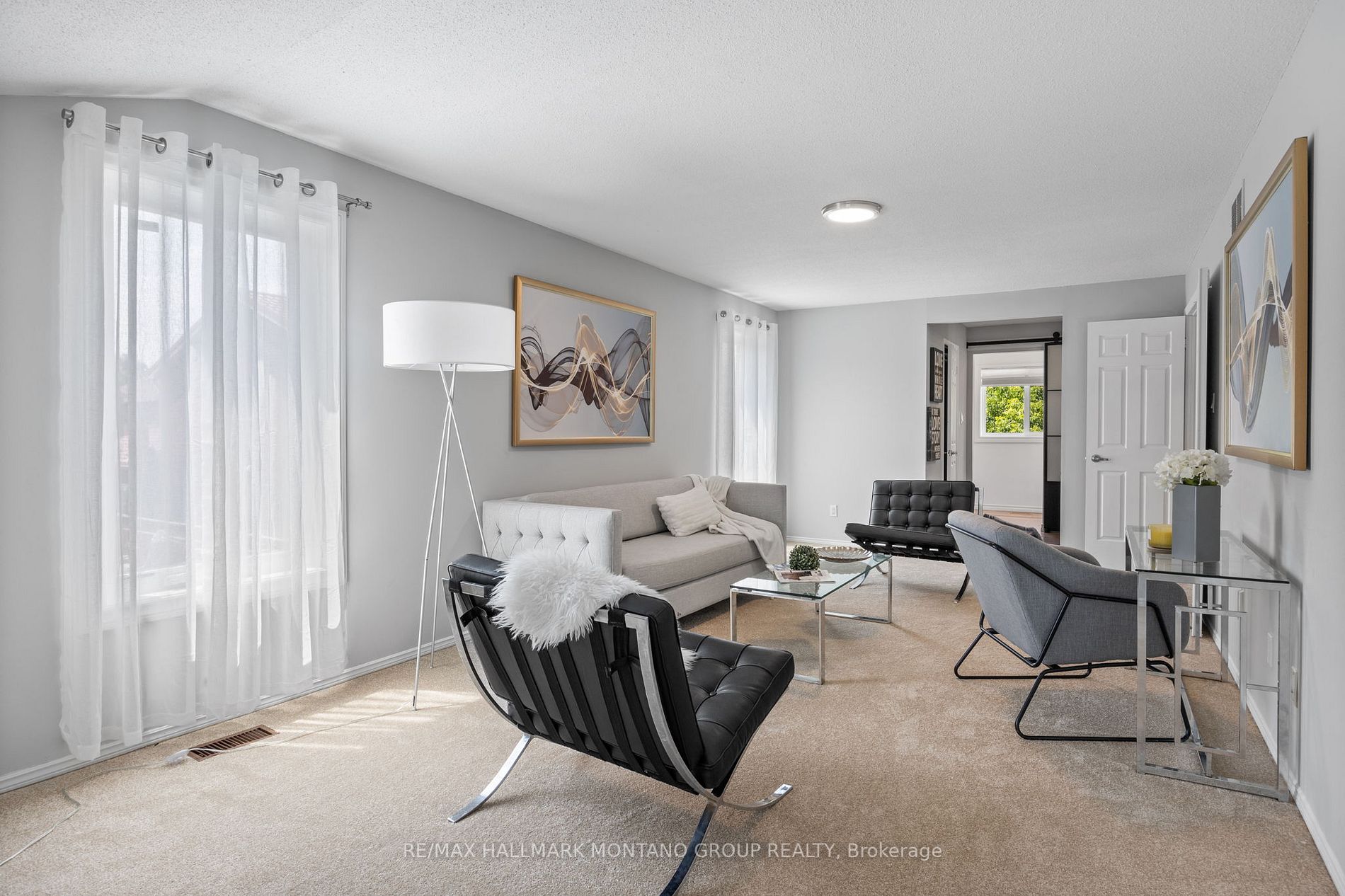 647 Weyburn Square