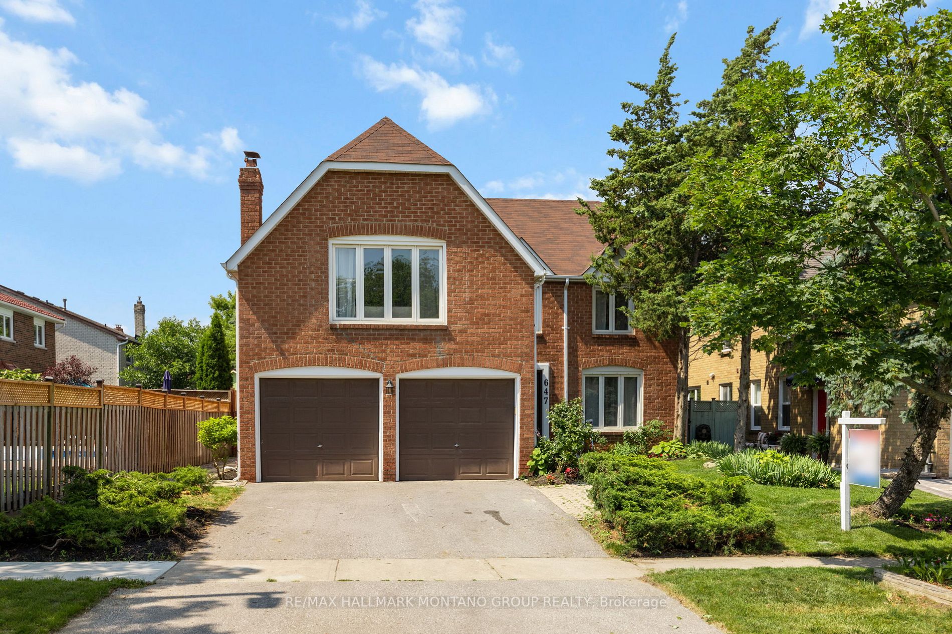 647 Weyburn Square